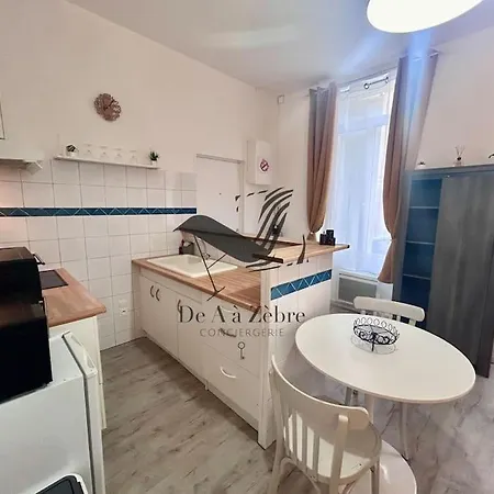 Maelle - Situe En Plein Centre-ville Apartment *